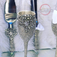 Load image into Gallery viewer, Sweetheart Champagne and cake cutting set