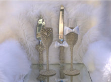 Load image into Gallery viewer, Sweetheart Champagne and cake cutting set