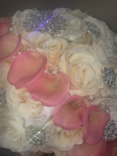 Load image into Gallery viewer, The Robin Bouquet