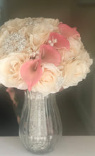 Load image into Gallery viewer, The Robin Bouquet