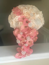 Load image into Gallery viewer, The Robin Bouquet